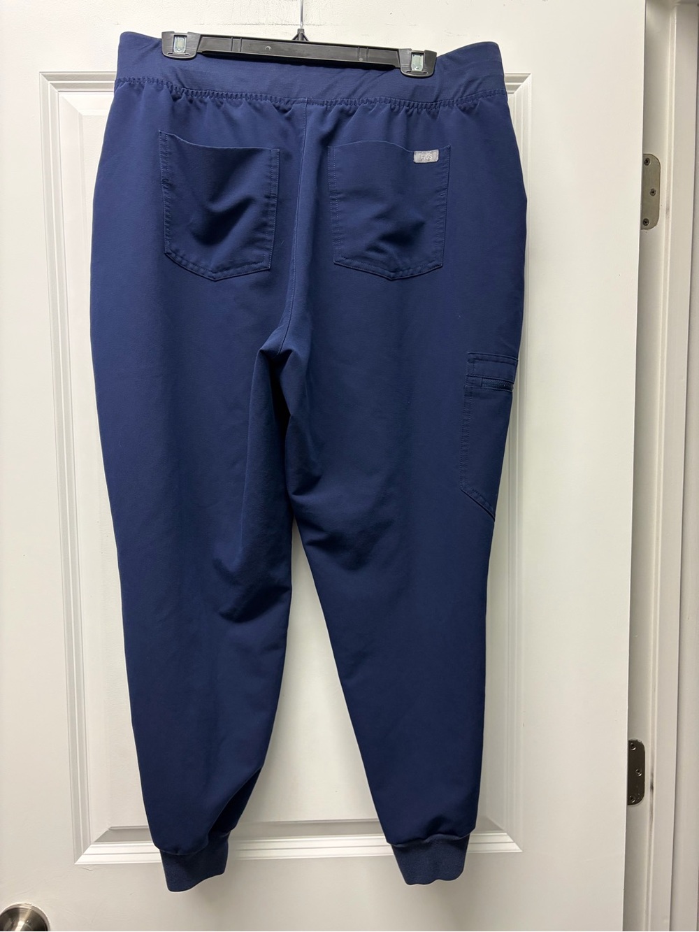 Figs Women’s Navy High Waisted Zamora Joggers - Picture 2 of 4